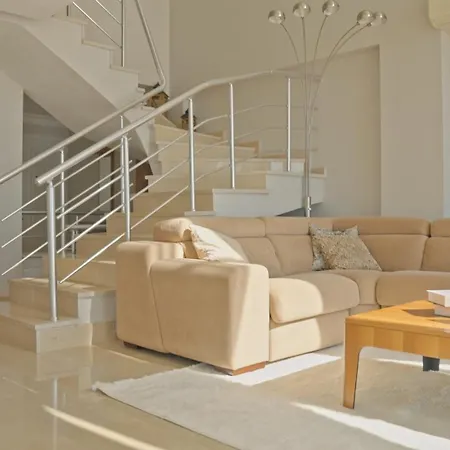 Villa Qoople Tepe With Infinity Pool And Panoramic View