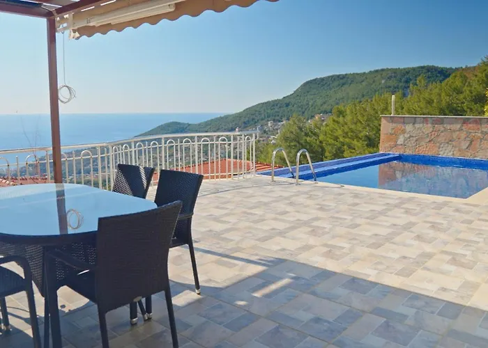 Qoople Tepe With Infinity Pool And Panoramic View